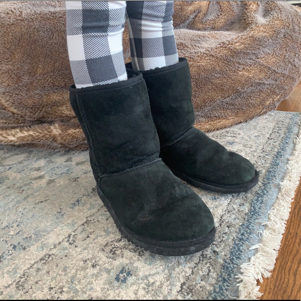 Black Ugg boots - Picture 10 of 11